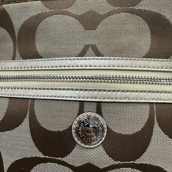 Coach Signature Crossbody Bag Khaki/Pink Lining - Picture 6 of 11